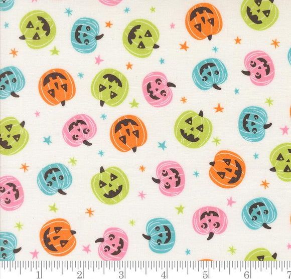 Pumpkin Party Novelty Pumpkins Stars Fab Boo Lous Ghostly 22482 11by Me & My Sister from Moda by the yard